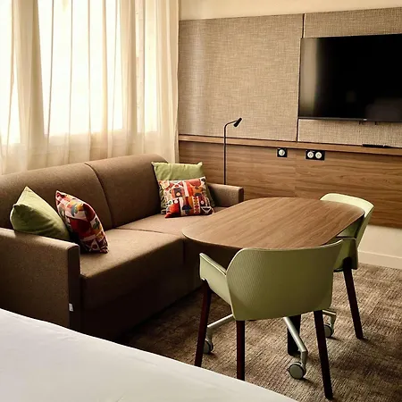 Novotel Ferrand Polydome Hotell
