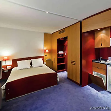 Novotel Ferrand Polydome 4*