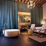 ノボテル スイーツ クレルモン フェラン ポリドーム 4*