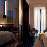 ノボテル スイーツ クレルモン フェラン ポリドーム 4* クレルモン・フェラン