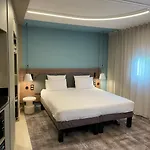 ノボテル スイーツ クレルモン フェラン ポリドーム 4* クレルモン・フェラン