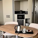 ノボテル スイーツ クレルモン フェラン ポリドーム ホテル