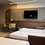 Hotell Novotel Ferrand Polydome 4*