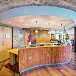 Novotel Ferrand Polydome Hotell
