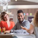 ホテル ノボテル スイーツ クレルモン フェラン ポリドーム