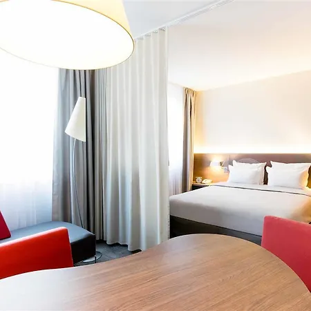 Novotel Ferrand Polydome 4* 클레르몽페랑