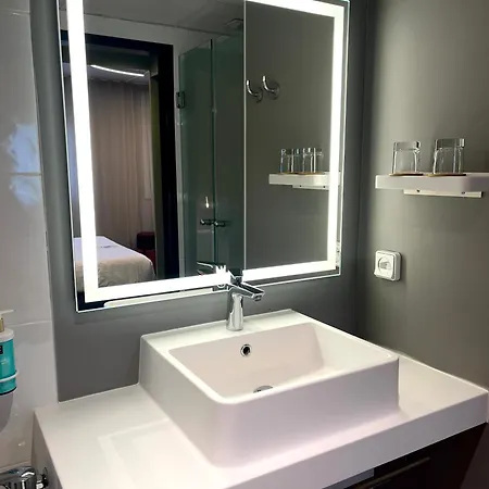 ノボテル スイーツ クレルモン フェラン ポリドーム クレルモン・フェラン