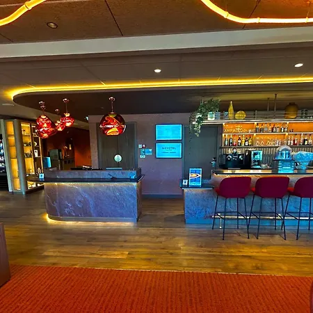 Novotel Ferrand Polydome Отель