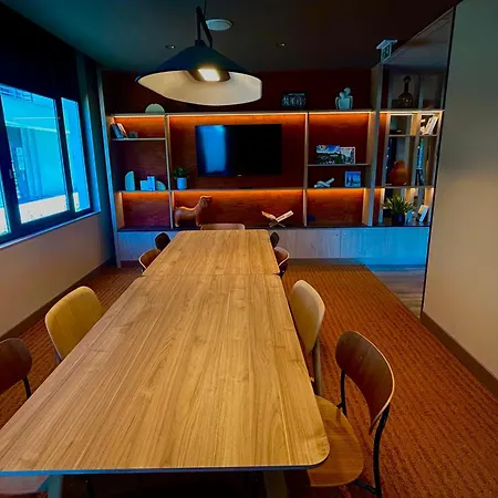 ノボテル スイーツ クレルモン フェラン ポリドーム ホテル 4*