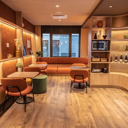 ノボテル スイーツ クレルモン フェラン ポリドーム クレルモン・フェラン