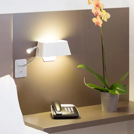 ノボテル スイーツ クレルモン フェラン ポリドーム ホテル