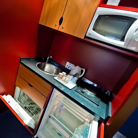 ノボテル スイーツ クレルモン フェラン ポリドーム クレルモン・フェラン