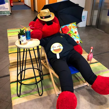 ノボテル スイーツ クレルモン フェラン ポリドーム ホテル 4*