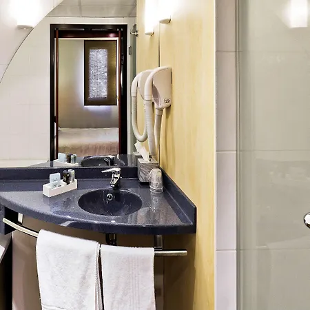 ノボテル スイーツ クレルモン フェラン ポリドーム