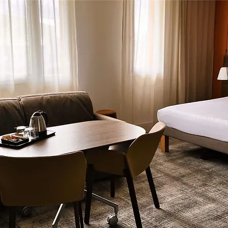 Novotel Ferrand Polydome 4* 클레르몽페랑