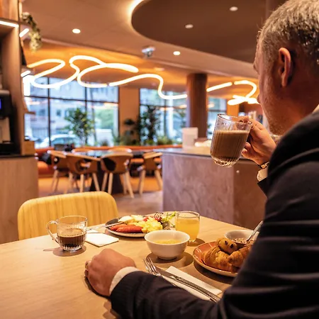 Hotel Novotel Ferrand Polydome 4*