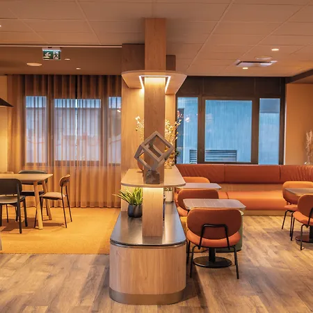 Novotel Ferrand Polydome 4*