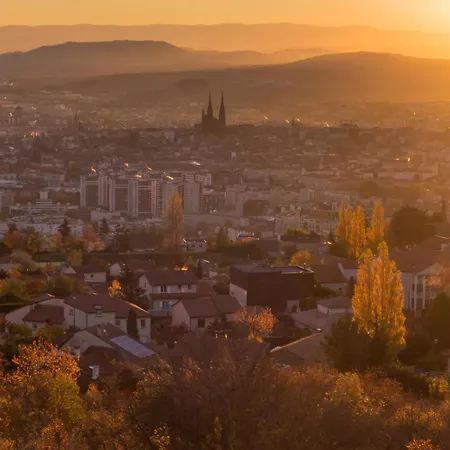 ノボテル スイーツ クレルモン フェラン ポリドーム ホテル クレルモン・フェラン