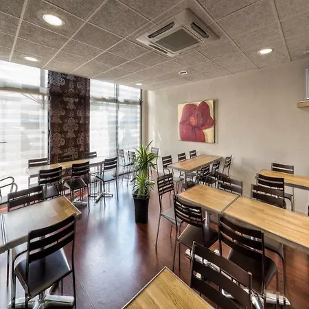 ノボテル スイーツ クレルモン フェラン ポリドーム