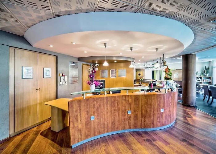 Novotel Ferrand Polydome Отель Клермон-Ферран