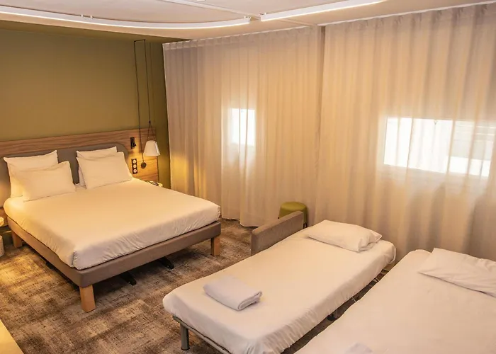 Novotel Ferrand Polydome Отель 4*